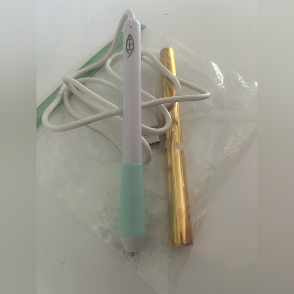 We R Makers Foil Quill Freestyle Pen - Standard Tip - Picture 1 of 2